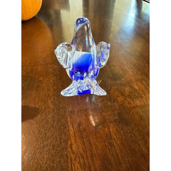 Glass clear and cobalt blue bird - Picture 4 of 5